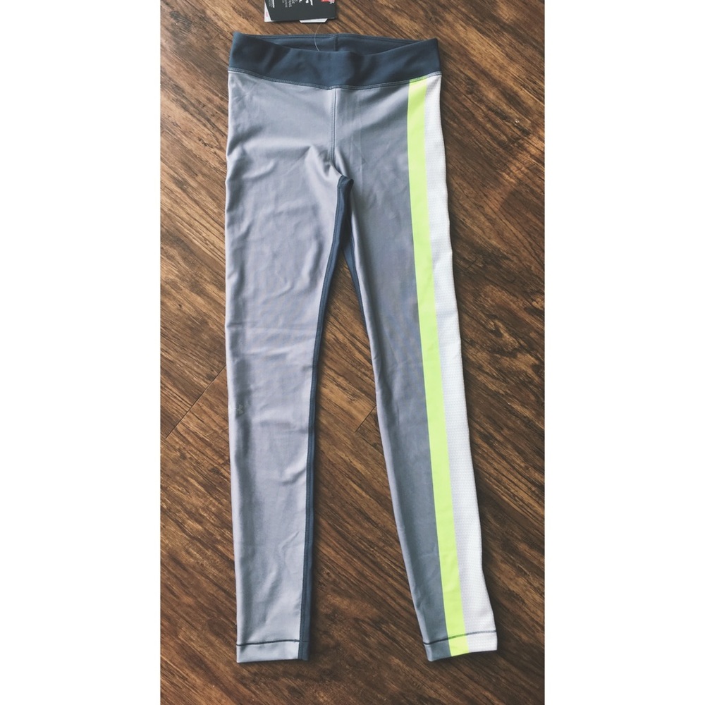 Under Armour heatgear reflective leggings— SALE!!!